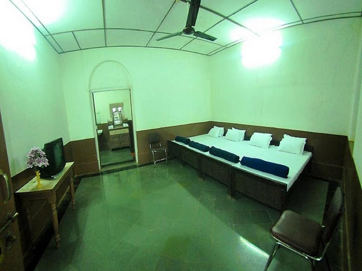 Cecil Hotel Matheran Dış mekan fotoğraf